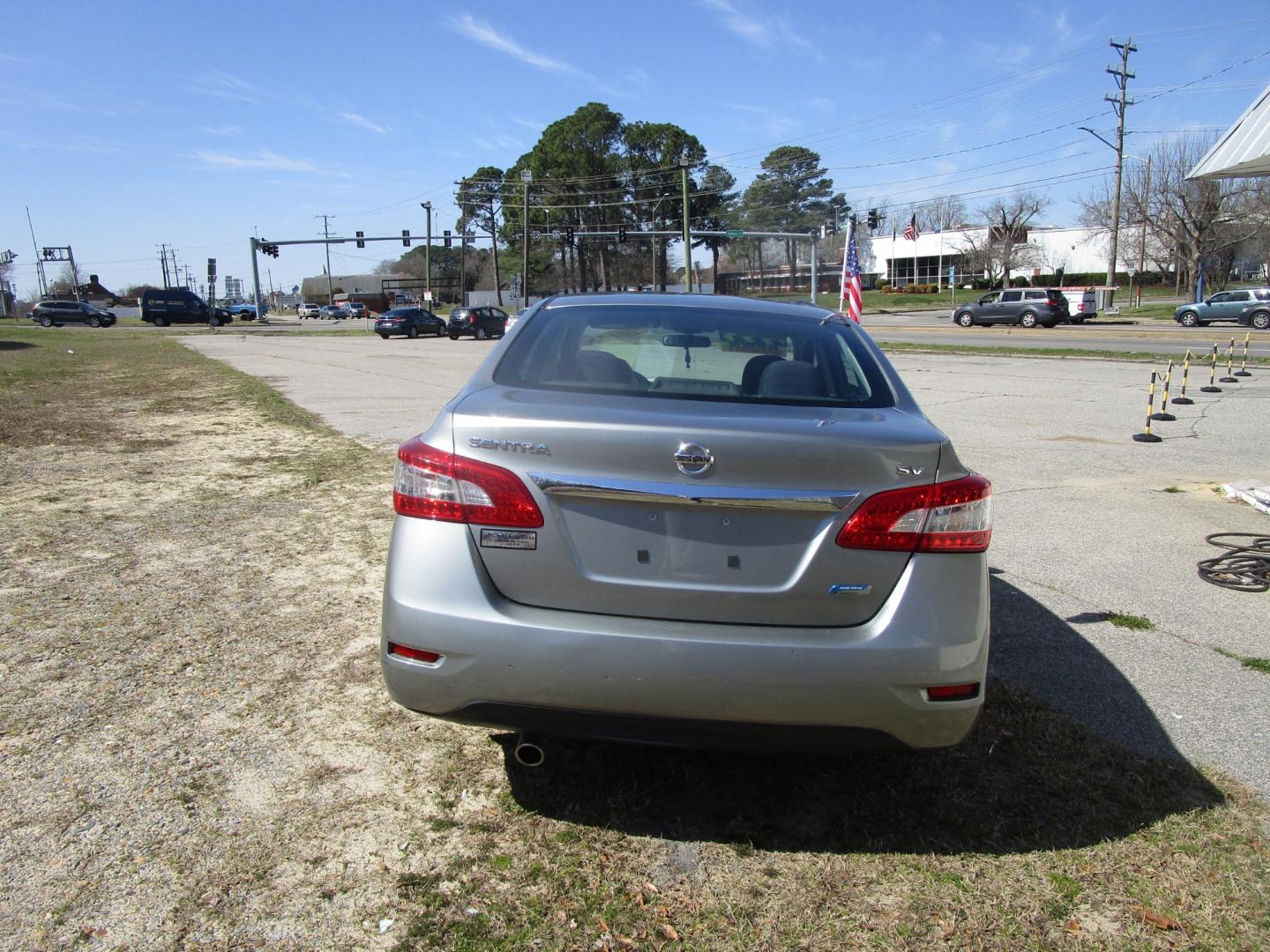 2014 Gray Nissan Sentra (3N1AB7AP9EY) , located at 2553 Airline Blvd, Portsmouth, VA, 23701, (757) 488-8331, 36.813889, -76.357597 - Down Payment: $999 Weekly Payment: $90 APR: 23.9% Repayment Terms: 42 Months ***CALL ELIZABETH SMITH - DIRECTOR OF MARKETING @ 757-488-8331 TO SCHEDULE YOUR APPOINTMENT TODAY AND GET PRE-APPROVED RIGHT OVER THE PHONE*** - Photo#6